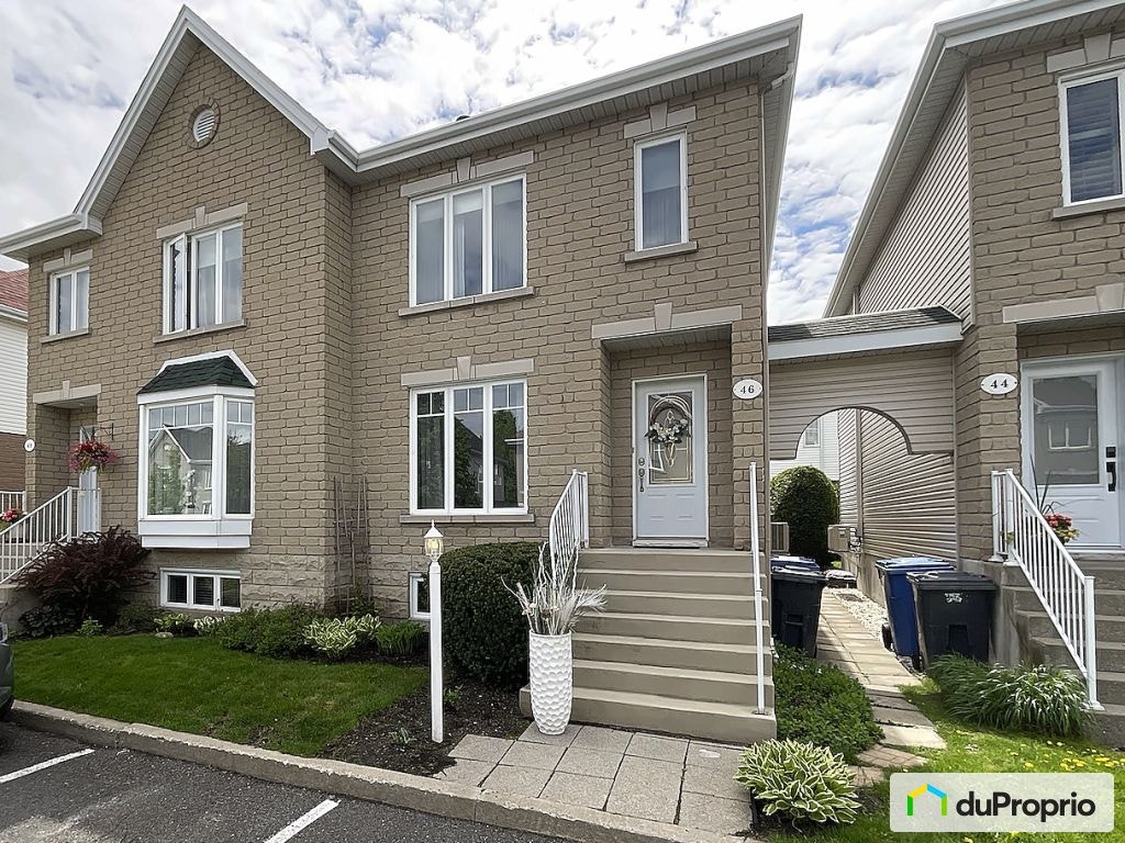 $549,000 - Townhouse for sale in Boucherville — photo 1