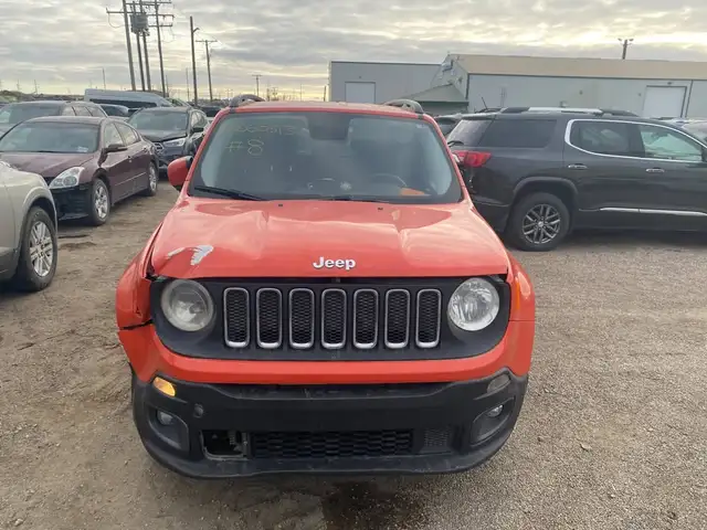 2015 Jeep Renegade LATITTUDE *ONLY FOR PARTS* in Auto Body Parts in Regina - Image 2