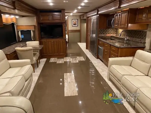 2015 Fleetwood RV Providence 42M only 027,446 Miles in RVs & Motorhomes in Moncton - Image 33