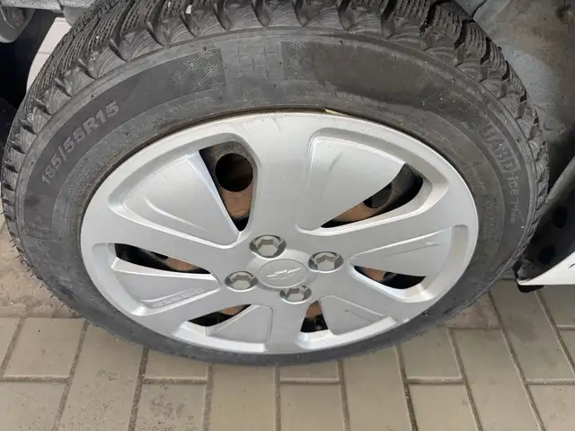 2017 Chevrolet Spark 5dr HB CVT LS in Cars & Trucks in Longueuil / South Shore - Image 10