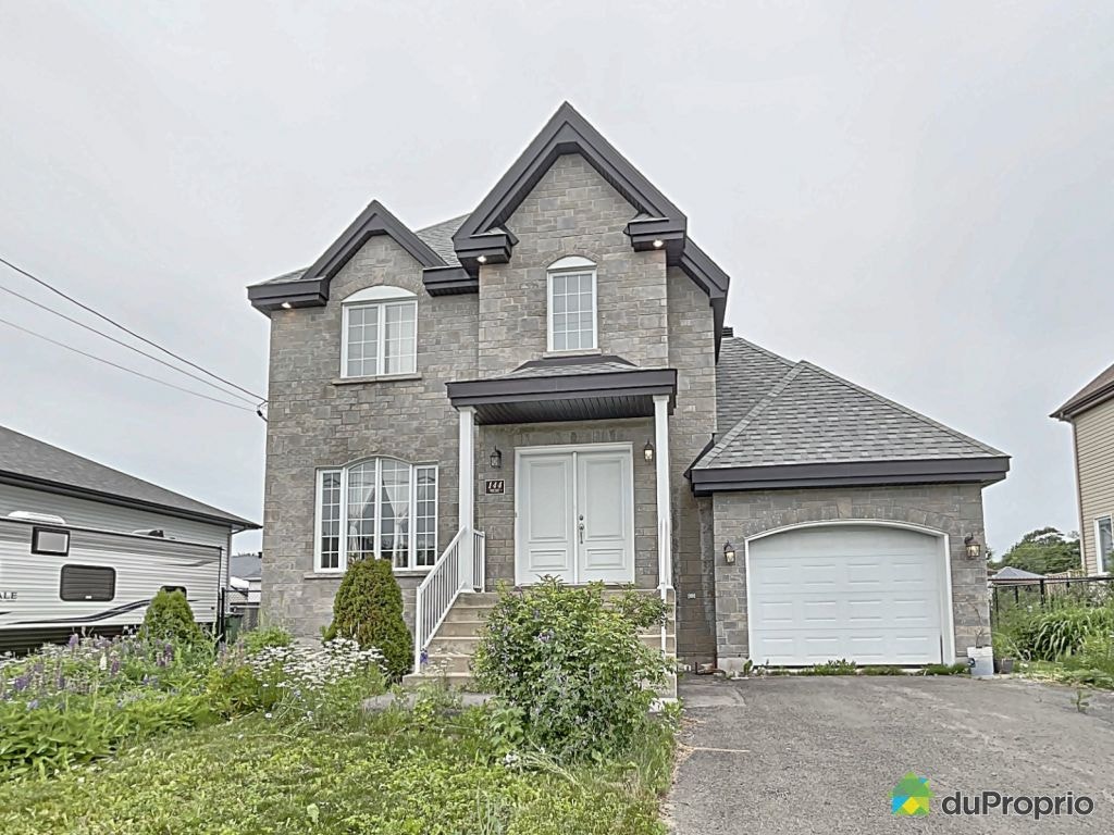 $599,000 - 2 Storey for sale in Ste-Sophie — photo 1