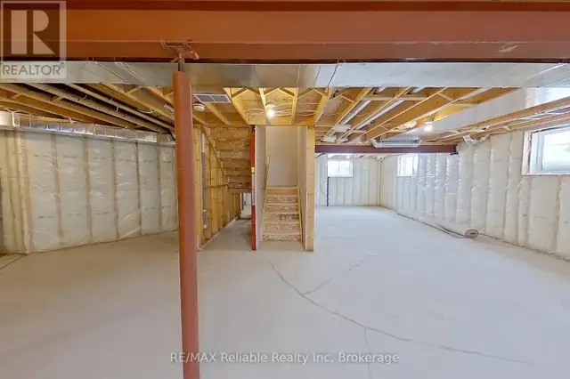 73590 IRENE CRESCENT Bluewater (Hay), Ontario in Houses for Sale in Grand Bend - Image 32