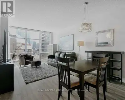907 - 10 NAVY WHARF COURT Toronto (Waterfront Communities), Onta