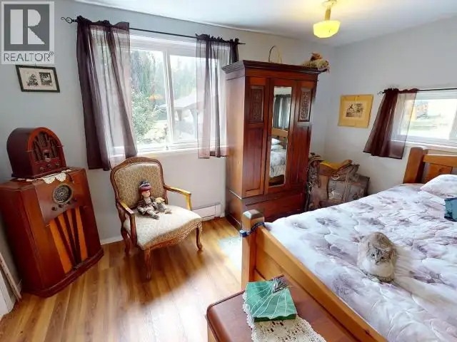 12328 HIGHWAY 101 Powell River, British Columbia in Houses for Sale in Sunshine Coast - Image 14
