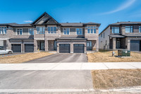 Beautiful and upgraded END UNIT 3 bedroom 3 bathroom home !