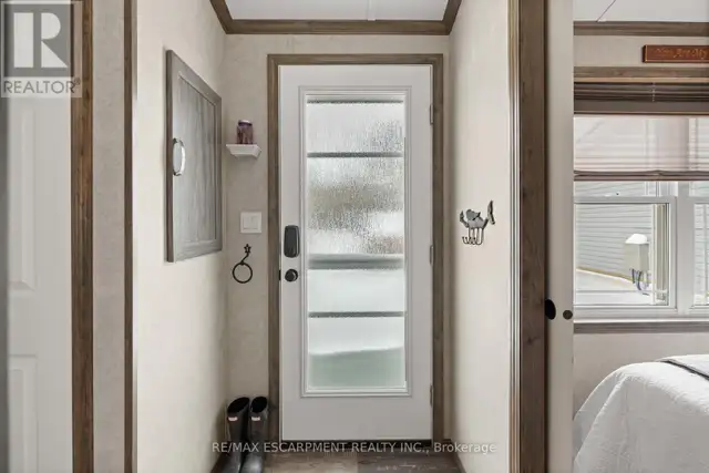 10 OAK STREET - 4449 MILBUROUGH LINE Burlington, Ontario in Houses for Sale in Oakville / Halton Region - Image 26