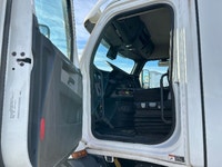 2020 Freightliner T11664ST 2020 FREIGHTLINER T11664ST;Heavy Duty Trucks - CONVENTIONAL W/O SLEEPER P... (image 8)