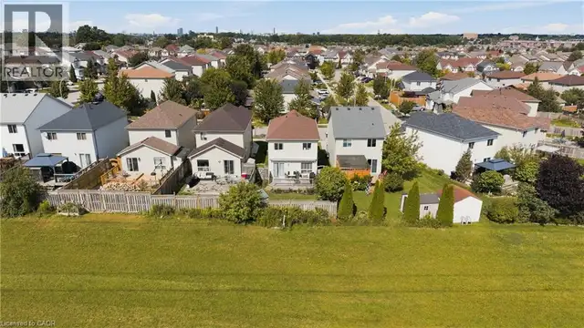 116 HENHOEFFER Crescent Kitchener, Ontario in Houses for Sale in Kitchener / Waterloo - Image 32