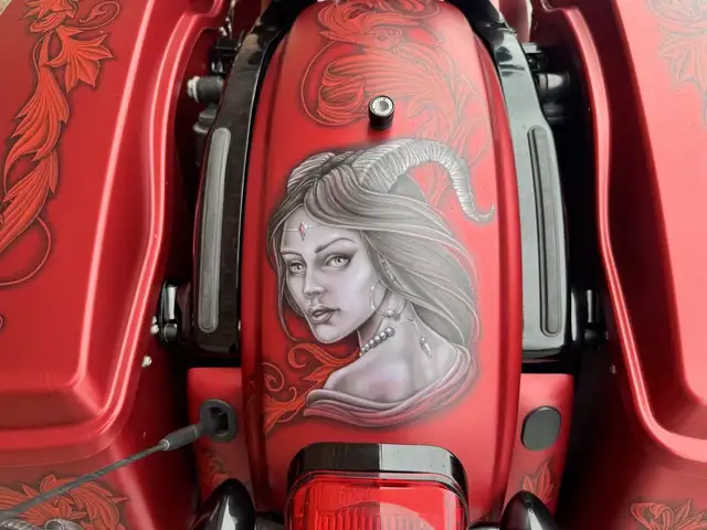 2019 Harley-Davidson Street Glide Special **CUSTOM PAINT** **CAN in Sport Touring in Markham / York Region - Image 28