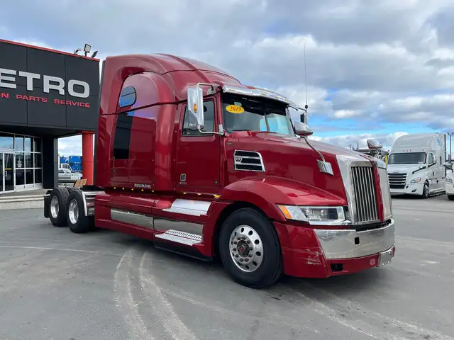 2019 Western Star 5700 in Heavy Trucks in Hamilton - Image 4