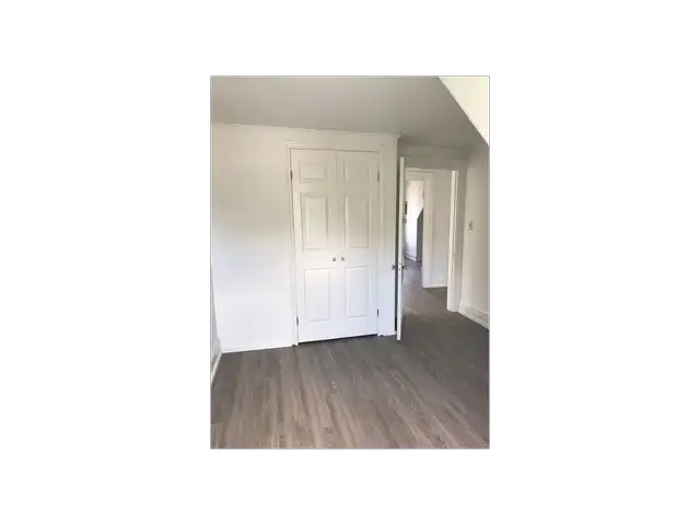 1 Bedroom Apartment for Rent - 302 FRONTENAC ST62863329035521123