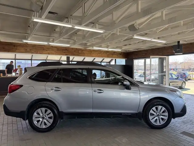 2018 Subaru Outback 2.5i Touring in Cars & Trucks in Longueuil / South Shore - Image 7