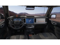 Leather Seats! Want an SUV that can genuinely do it all and look good while at it? Look no further t... (image 5)