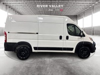 TRAILER SWAY CONTROL, ILLUMINATED ENTRY, REMOTE KEYLESS ENTRY, TRACTION CONTROL, ELECTRONIC STABILIT... (image 7)