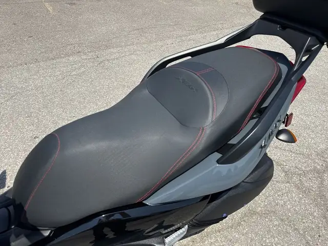 2022 Yamaha XMAX ~ YAMAHA XMAX ~ 300CC ~ COOL SCOOT ~ LOW KMS ~ in Street, Cruisers & Choppers in City of Toronto - Image 20