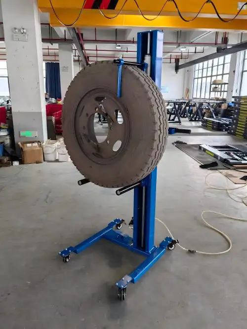 NEW PORTABLE WHEEL LIFT PNEUMATIC TTL90130 in Other in Regina - Image 3
