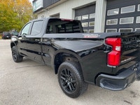 2024 Chevrolet Silverado 1500 LT Trail Boss 4x4 with only 20,027 km! Clean history with no accidents... (image 7)