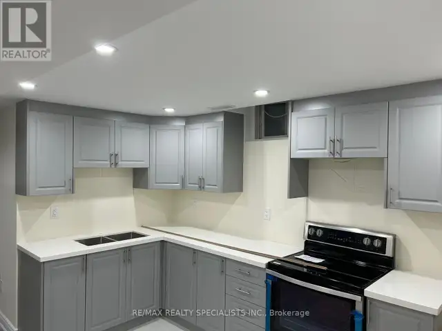BASEMENT - 11 JORDAN HOFER WAY Vaughan (Vellore Village), Ontari in Long Term Rentals in Markham / York Region - Image 2