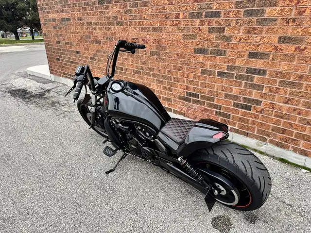 2011 Harley-Davidson V-Rod **CUSTOM BODY KIT** **VANCE & HINES P in Street, Cruisers & Choppers in Markham / York Region - Image 28