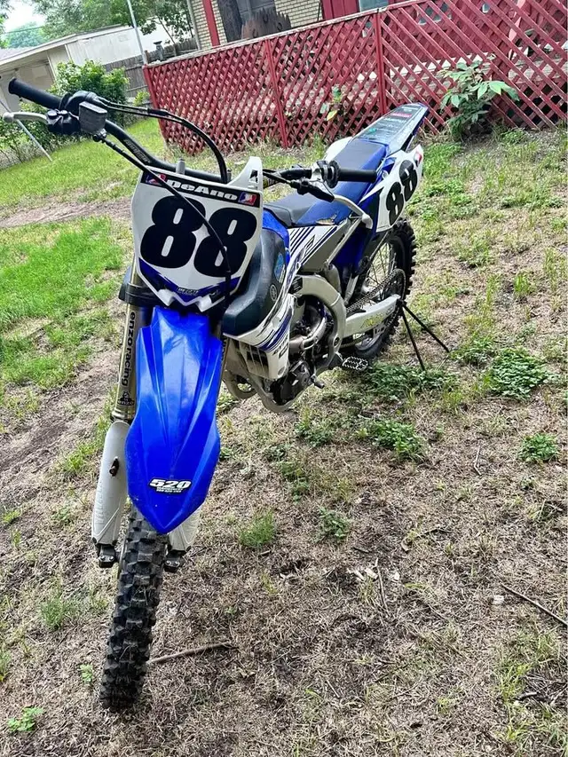 2016 YAMAHA YZ450F-FINANCE AVAILABLE!  in Dirt Bikes & Motocross in Dartmouth - Image 4