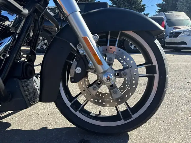 2017 Harley-Davidson Street Glide ~ STREET GLIDE ~ 107CI ~ DETAT in Sport Touring in City of Toronto - Image 10