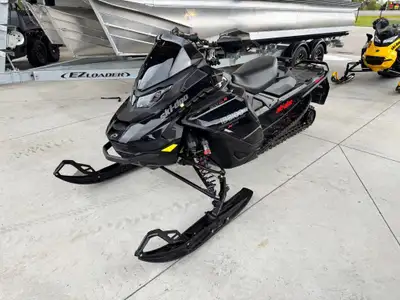 USED 2026 RENEGADE X-RS 900 ACE TURBO WITH SMART SHOX & 10.25in. TOUCHSCREEN $22,999 + HST & LICENSI...