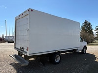LEASING AVAILABLE, 2024 FORD E450 16'CUBE VAN W/ Walk through door, Auto, Clean White Exterior with... (image 3)