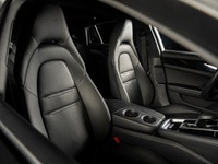 . Engine: V6 Cylinder Engine L/100Km City: 13.1 L/100Km Hwy: 9.8 (image 3)