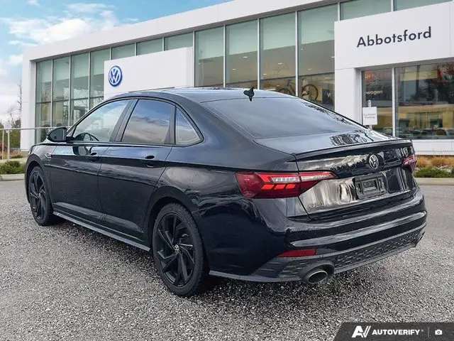 2023 Volkswagen Jetta GLI AUTOBAHN | Leather Seats in Cars & Trucks in Abbotsford - Image 4