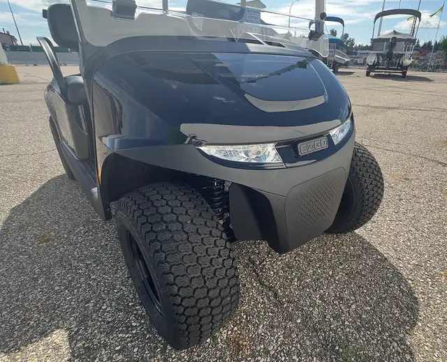 2026 E-Z-GO RXV 2 Valor S EX1-Black golf cart in ATVs in Vernon - Image 7