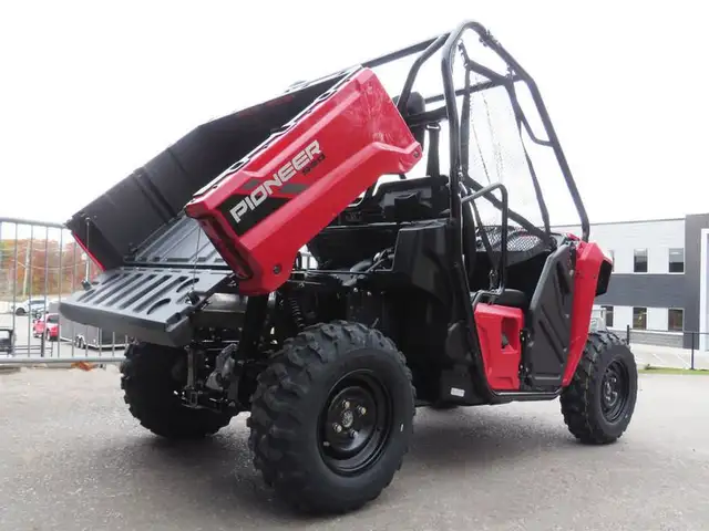 2026 Honda Pioneer 520 in ATVs in Cambridge - Image 7