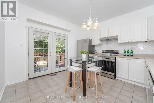 119 SUNDRIDGE STREET Brampton (Snelgrove), Ontario in Houses for Sale in Mississauga / Peel Region - Image 11