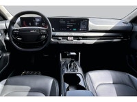 2025 Kia K4 EX+ A bold and modern sedan built for drivers searching for a fuel-efficient compact car... (image 3)