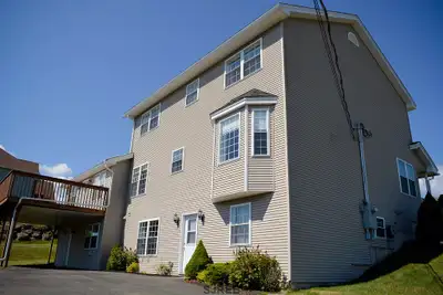 3D PROPERTY MANAGEMENT Bookings: (506) 631-8016 **Available Now** 2 bedroom ground floor apartment i...