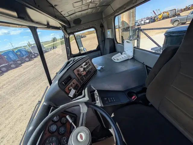 2007 PETERBILT 320 in Heavy Trucks in Winnipeg - Image 42