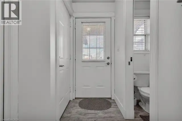 425 ERINBROOK Drive Kitchener, Ontario in Houses for Sale in Kitchener / Waterloo - Image 4