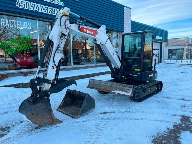 2022 Bobcat E42R (Cab + pouce + quick hydraulique + 2 buckets) dans Équipement lourd  à Ouest de l’Île - Image 2