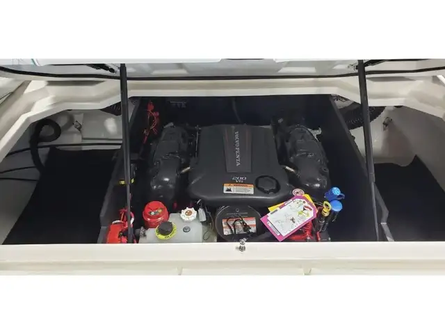 2023 Regal REGAL LS2 2023 in Powerboats & Motorboats in Québec City - Image 25