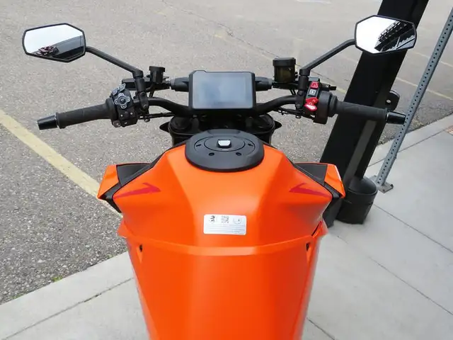 2025 KTM 1390 Super Duke R EVO in Street, Cruisers & Choppers in Cambridge - Image 7
