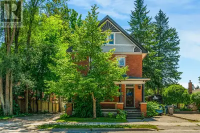 Perfectly positioned steps from downtown Guelph, this century triplex puts Exhibition Park, cafés, r...