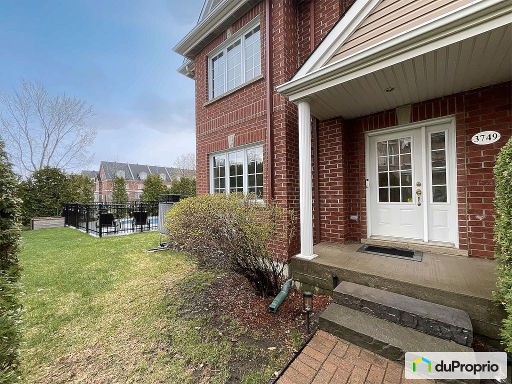 $1,099,999 - Townhouse for sale in St-Laurent — photo 2