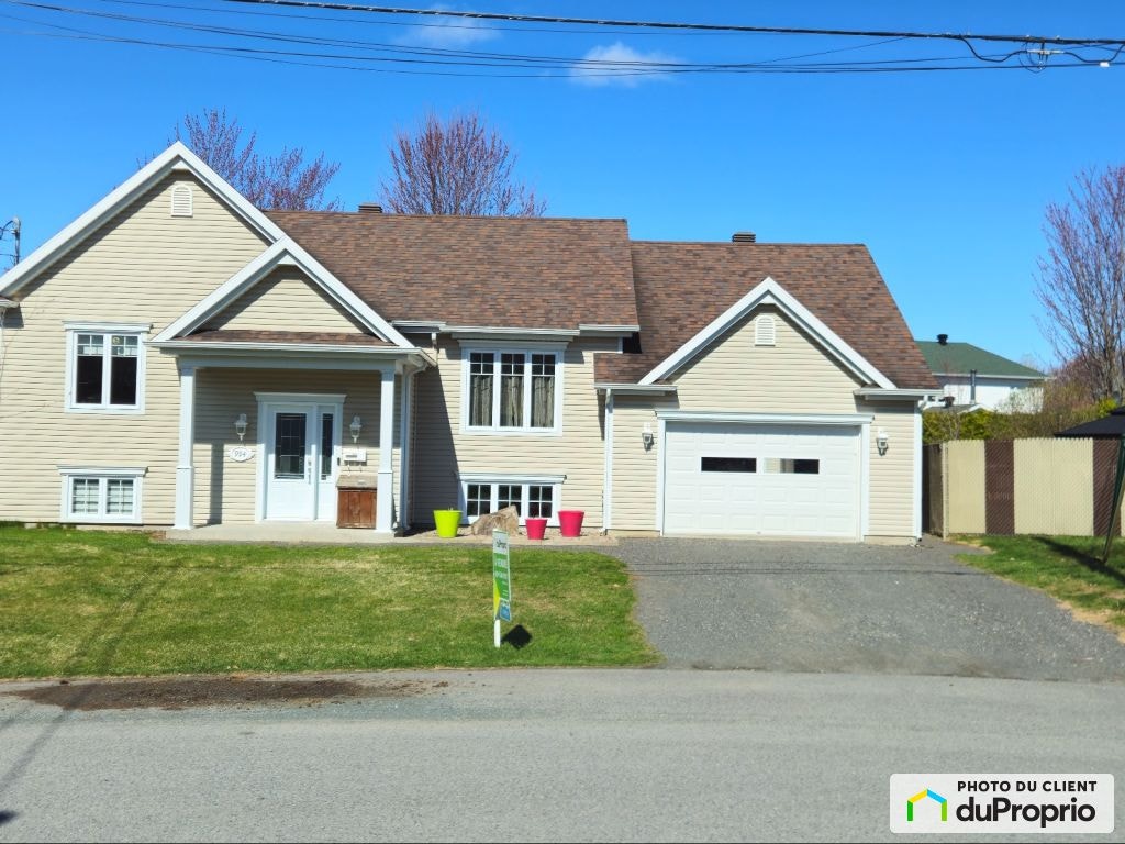 $485,000 - Bungalow for sale in Victoriaville — photo 1