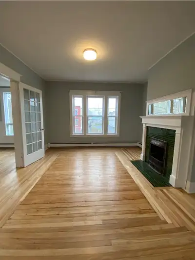 3-Bedroom Apartment in Uptown Saint John with Chef's Kitchen Experience the perfect blend of histori...