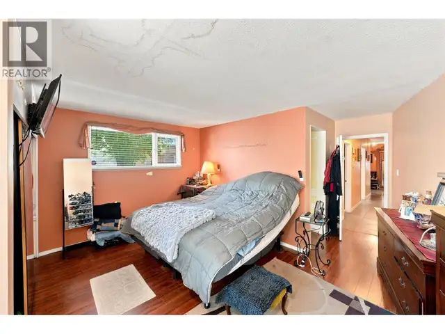 3935 Lakeside Road Penticton, British Columbia in Houses for Sale in Penticton - Image 14