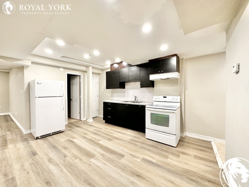 1 BED 2 BATH BASEMENT FOR RENT 208 HENRY STREET, WHITBY Long Term