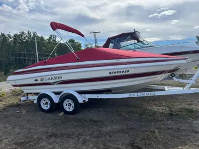 2007 LARSON LXI 208 BR LARSON LXI 208 BR 2007 Bateau Larson 20 pieds LXi 208 avec moteur 5.0L MPI Me...