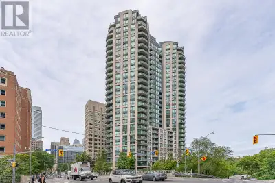 1109 - 300 BLOOR STREET E Toronto (Rosedale-Moore Park), Ontario