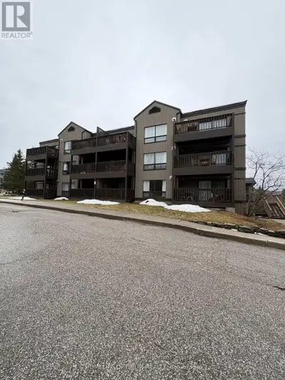 Experience resort-style living on Peninsula Lake with this stunning, all-inclusive waterfrontcondo t...