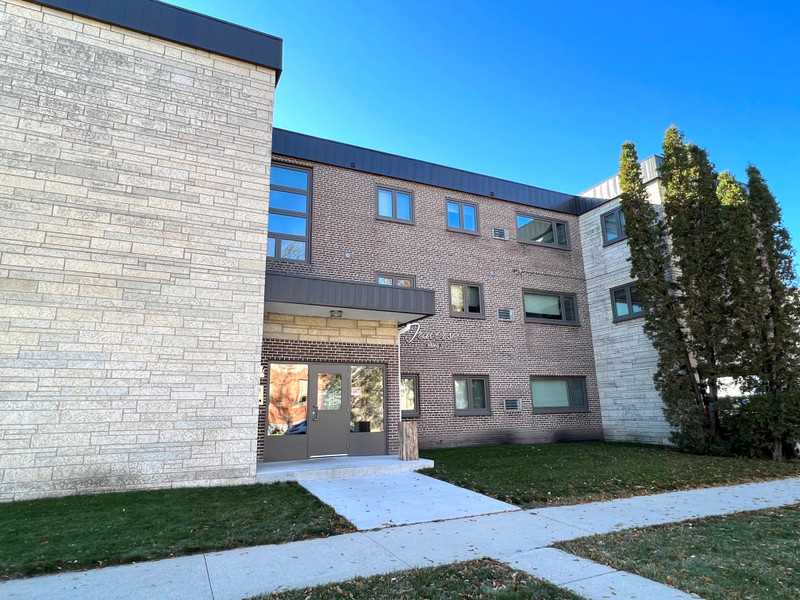 1 bedroom in the heart of St. Boniface available Sept. 1st Long Term