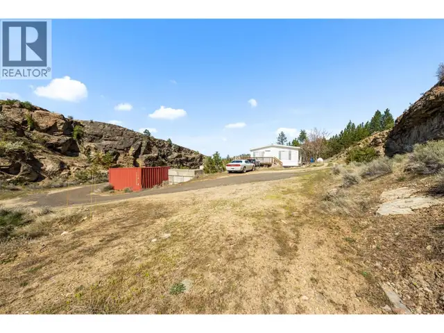 138 SALIKEN Drive Penticton, British Columbia in Houses for Sale in Penticton - Image 15